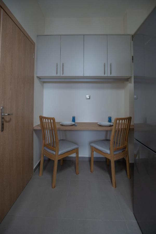 Max Blue Apartment, A Stay Like No Other Pireus Zewnętrze zdjęcie