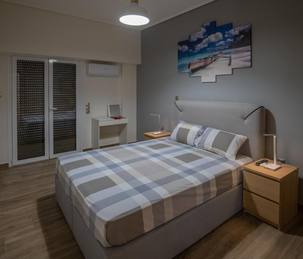 Max Blue Apartment, A Stay Like No Other Pireus Zewnętrze zdjęcie