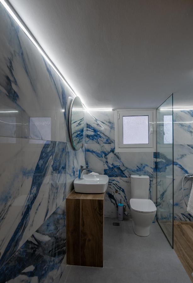 Max Blue Apartment, A Stay Like No Other Pireus Zewnętrze zdjęcie